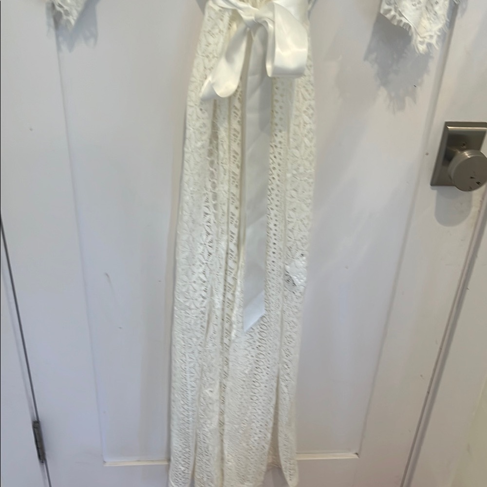 David's Bridal White Lace Robe - Picture 4 of 6